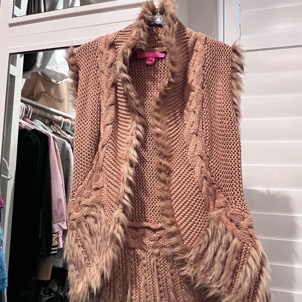Cable Knit Shimmery Sweater Vest